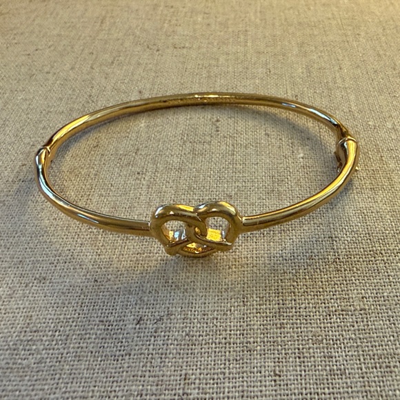 RARE! Kate Spade Gold Tone Pretzel Bracelet - Picture 1 of 6